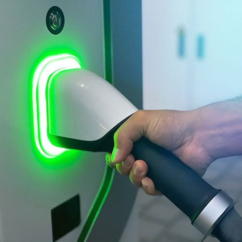 borne pour voiture électrique et hybride