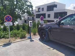 Borne de Recharge pour Hôtel : Attractivité et Avantage Concurrentiel 